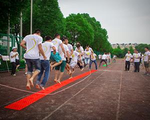 户外团建活动-奔跑吧团队